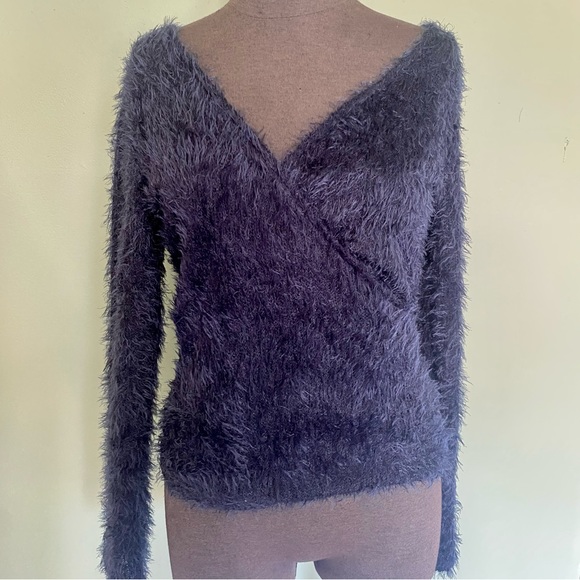 FARROW NAVY BLUE FUZZY LONGSLEEVE TOP - Picture 1 of 6